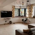 The Alpine No 7 Lodge