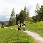 Lodge The Alpine No 7 *