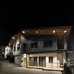The Alpine No 7 Lodge