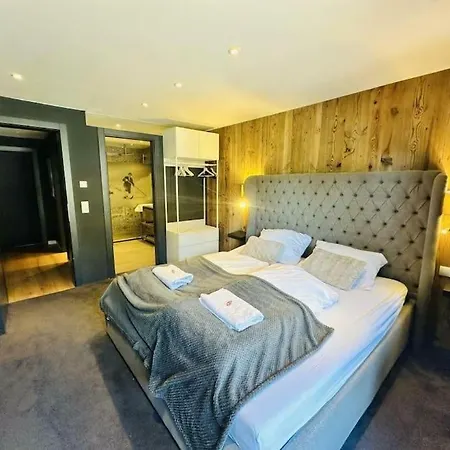 The Alpine No 7 ריית ביי סיפלד