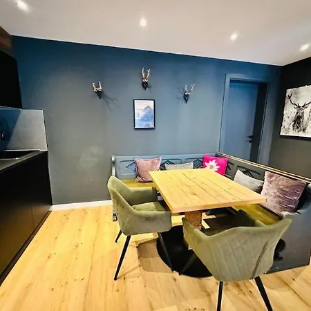 The Alpine No 7 ריית ביי סיפלד