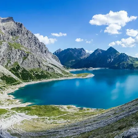 Деревянный коттедж The Alpine No 7 *