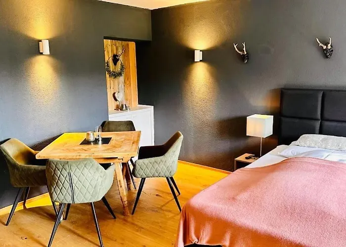 The Alpine No 7 Lodge *