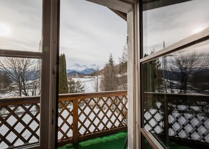 The Alpine No 7 Lodge *