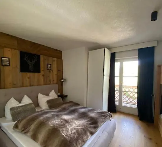 The Alpine No 7 Lodge *