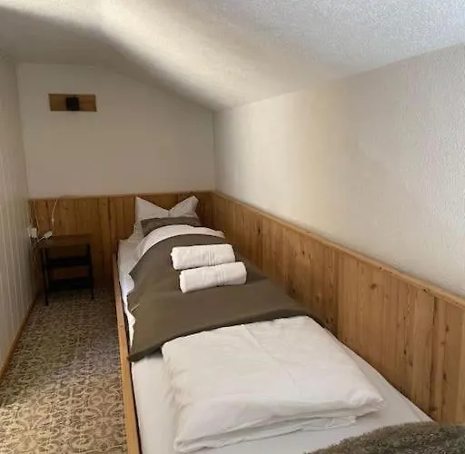 The Alpine No 7 Lodge