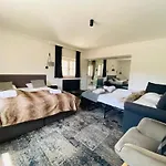 The Alpine No 7 * ライト・バイ・ゼーフェルト