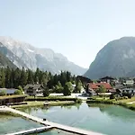 The Alpine No 7